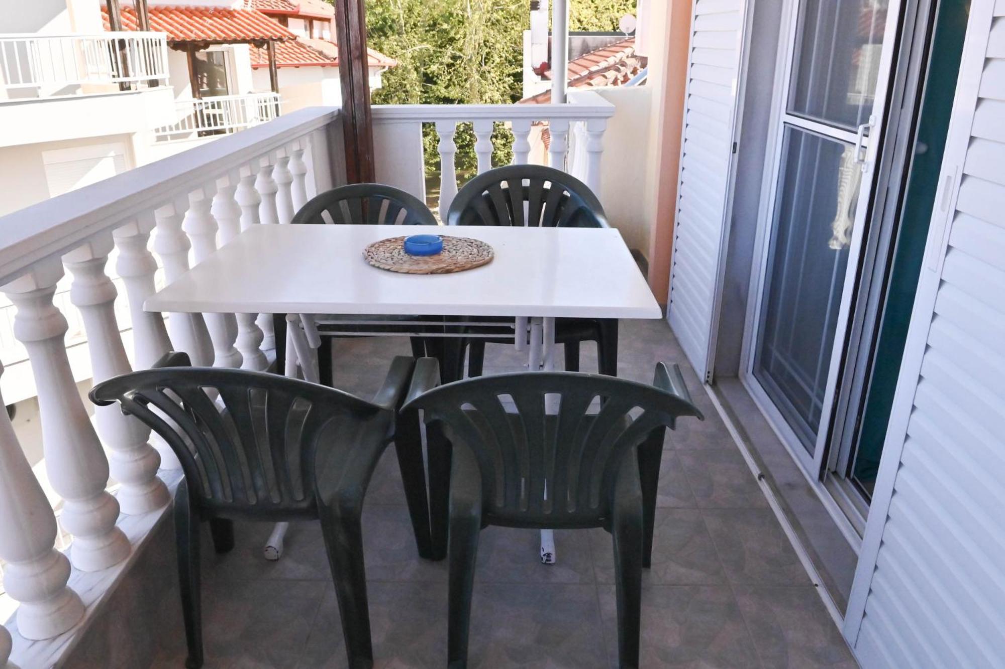 El Greco Nei Pori Neoi Poroi Quarto foto